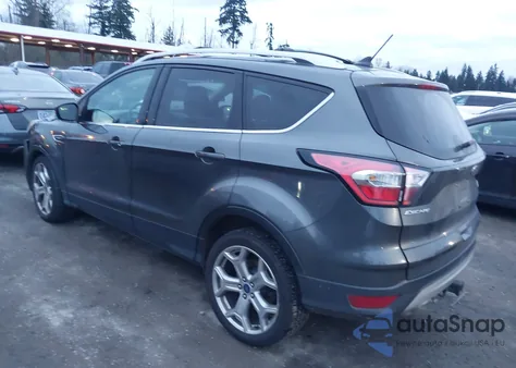 2018 Ford Escape Titanium из США, поврежденный, VIN 1FMCU9J93JUA24687